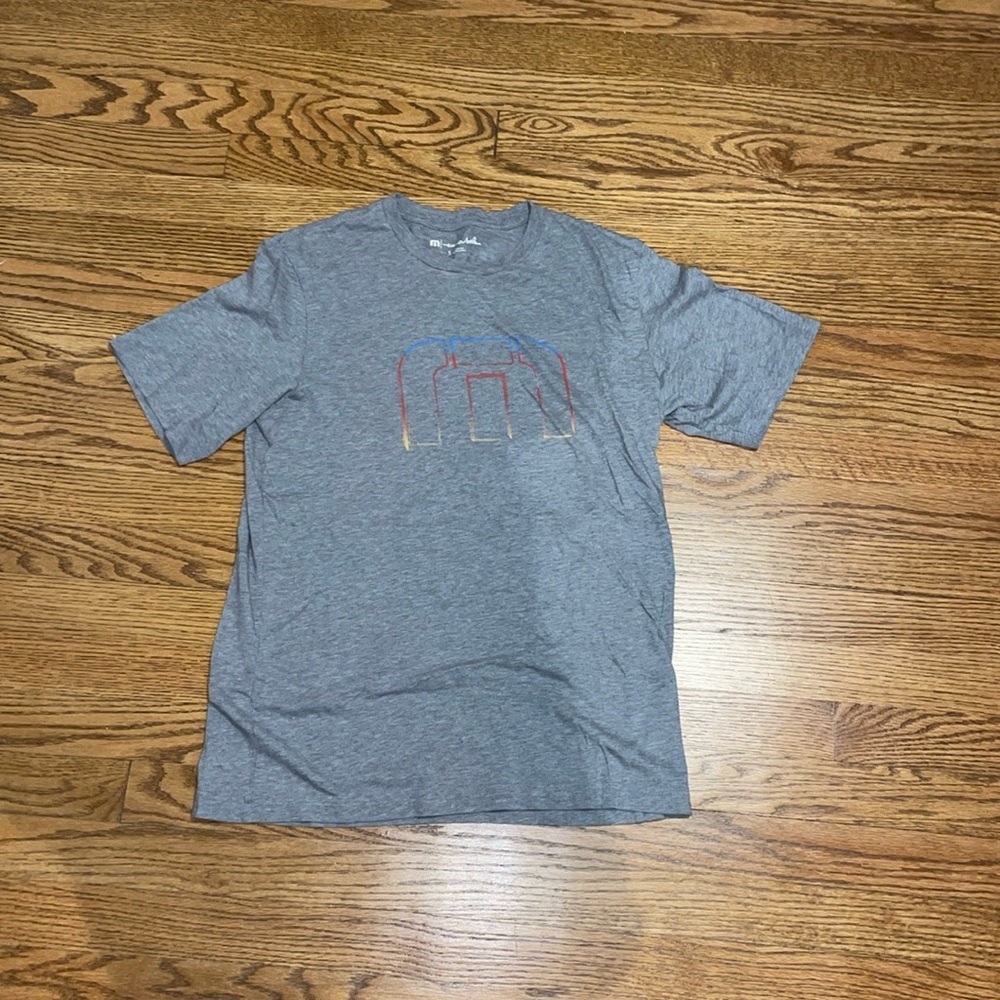 Travis Mathew Men’s gray T-shirt Size S
